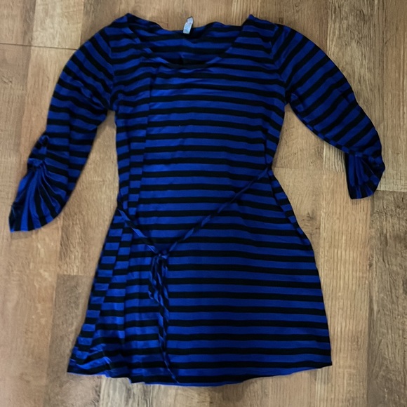 Bundle of Maternity Shirts size Medium - Picture 4 of 6